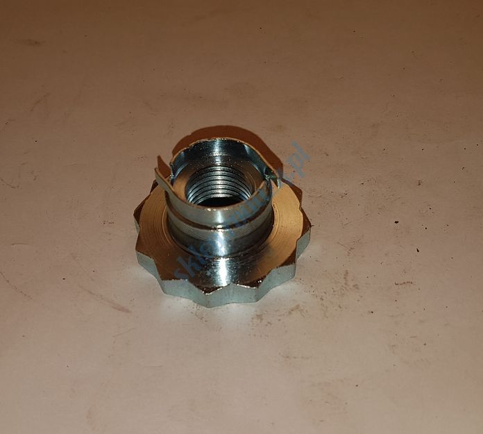 Nakrętka  M16 x 1,5  piasty przód Skoda, Audi, Sea