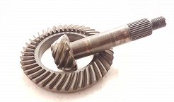 Koło przekładni głównej z wałkiem 43 : 10 PN, Łada