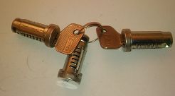 Bębenek zamka drzwi 126p kpl.