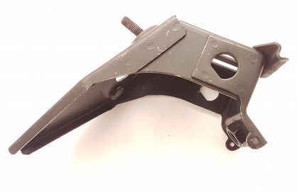 Wspornik mocowania pedału hamulca 126p