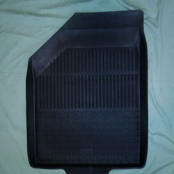 Dywaniki gumowe  810 przód 