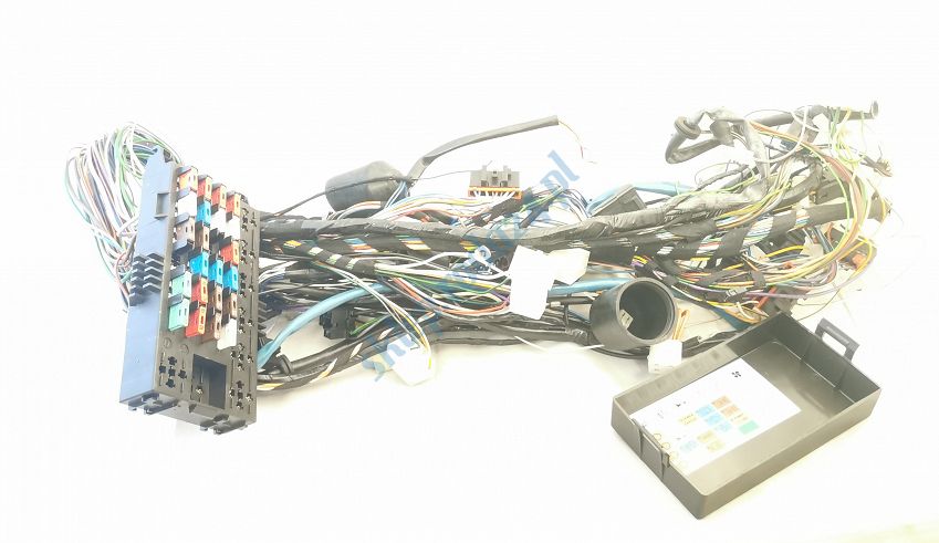 Instalacja elektryczna przód Caro MR 93 z bezp.