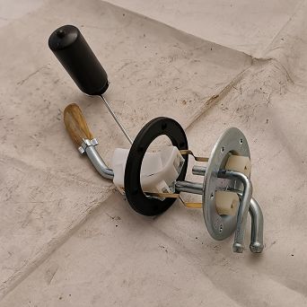 Czujnik poziomu paliwa PN Caro, Łada Niva 21213