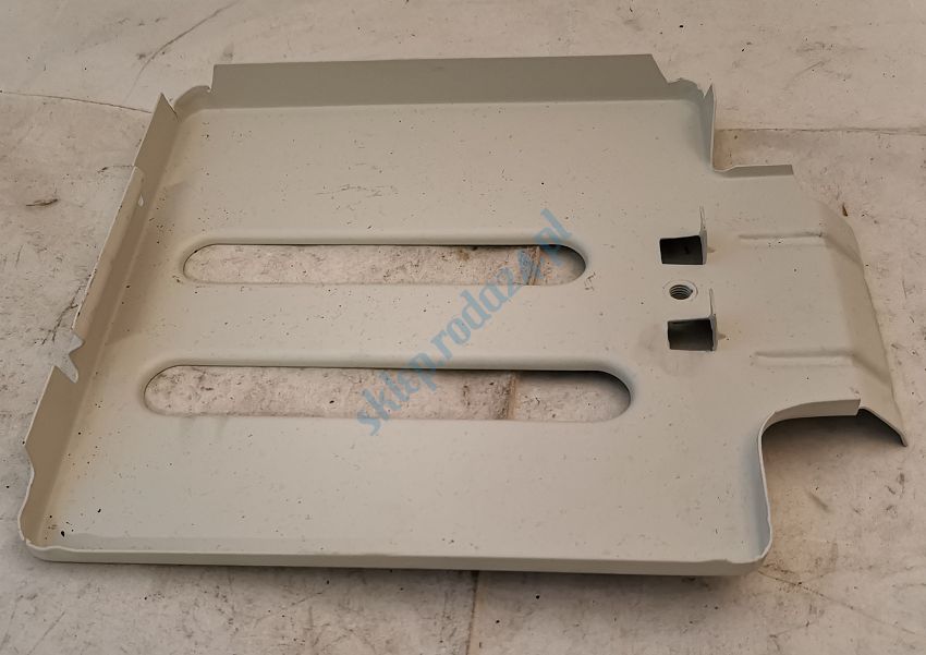 Podstawa akumulatora metal 126p