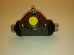 Cylinderek 126p tył FSM