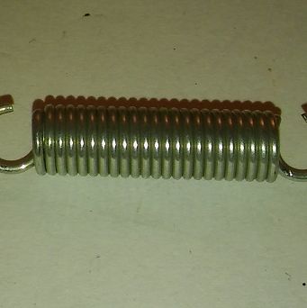 Sprężyna zamka bagażnika126p