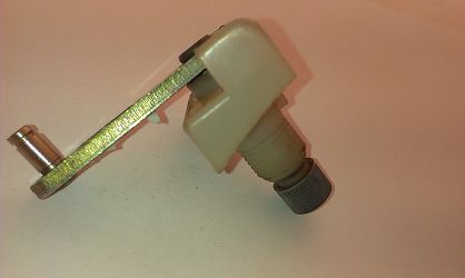 Oś mechanizmu wycieraczki prawa 126p Fiat