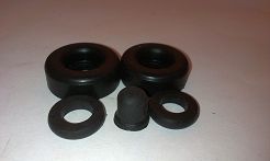 Zestaw naprawczy cylinderka ham. tył 126p ST