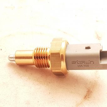 Włącznik świateł cofania 1.860.217 Bitron