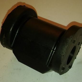 Tuleja metal. - gum. wahacza przód 432 429 CC, SC