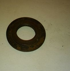 Podkładka sprężyny zaworów dolna 126p