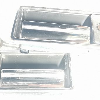 Kaseta drzwi zewn. przód kpl PN ST, Caro FSO chrom