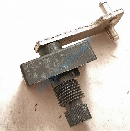 Oś mechanizmu wycieraczki lewa 126p