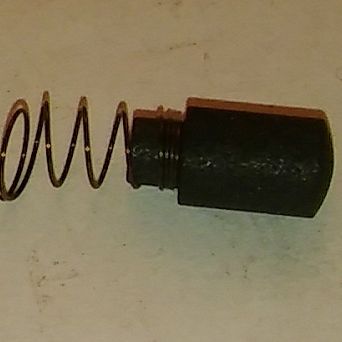 Węgielek do kopułki aparatu zapłonowego 126p