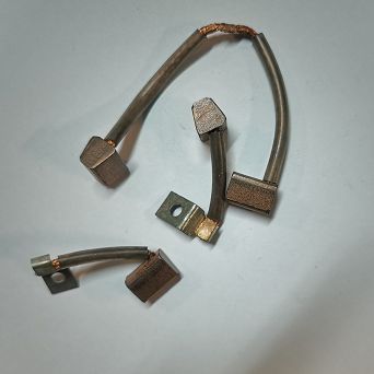 Szczotki rozrusznika PSX 129 trapezowe kpl.