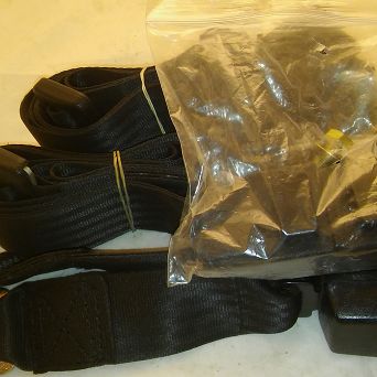 Pasy bezpieczeństwa statyczny Fiat 126p przód