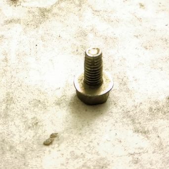 Śruba M   6 x  17,5 z podkładką 126p FSM