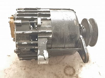 Alternator 15063701 buldożer T130, T170 ZSRR