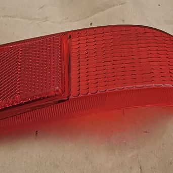 Klosz lampy tył "pozycji + odblask" Zastava 1100 P