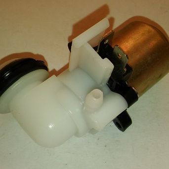 Pompka spryskiwacza 126p, CC, PN, SC Inwells