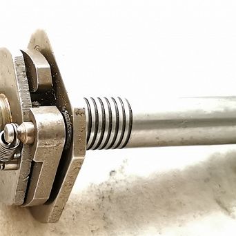 Wałek aparatu zapłonowego 126p NT Zelmot