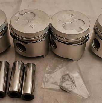 Zestaw tłoków N 83,00 PN 1900 D kpl.