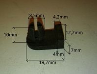 Spinka   18 zabezp. linki pokrywy silnika 126p FSM - 2