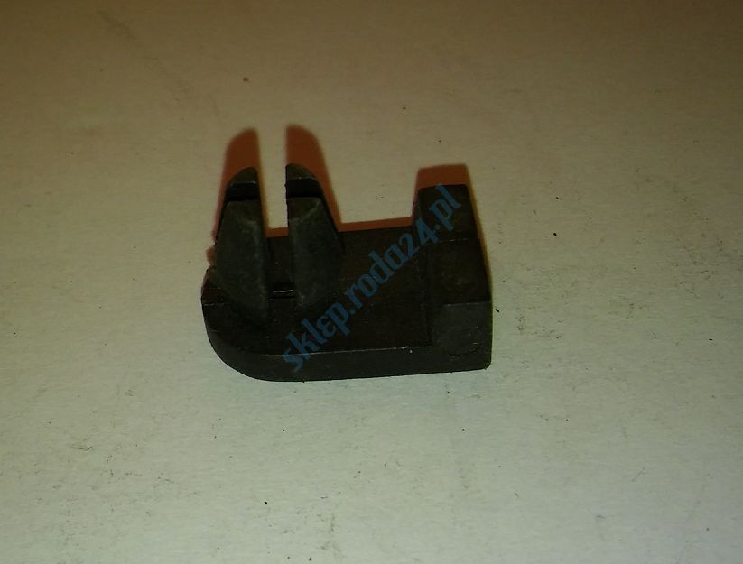 Spinka   18 zabezp. linki pokrywy silnika 126p FSM