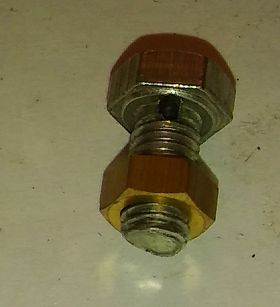 Śruba M   5x   10 linki gazu z nakr. 126p, FSO