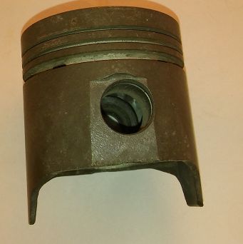 Tłok II 73,9 126p 600cc oryg.