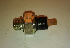 Czujnik cisnienia oleju 1.800.001 Vernet