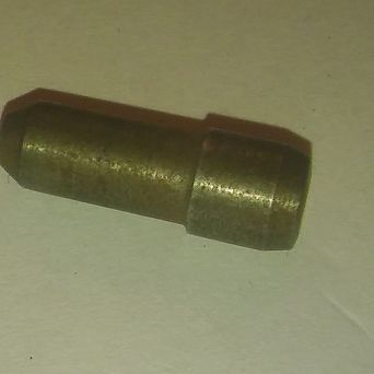 Kołek ustalający docisk sprzęgła 126p