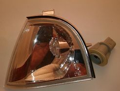 Lampa kierunkowskazu przód L Skoda Octavia biały