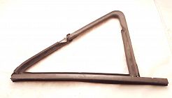 Ramka szyby obrotowej P 126p Fiat kpl.